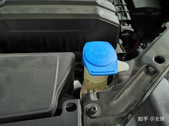冬季给途昂加注玻璃水